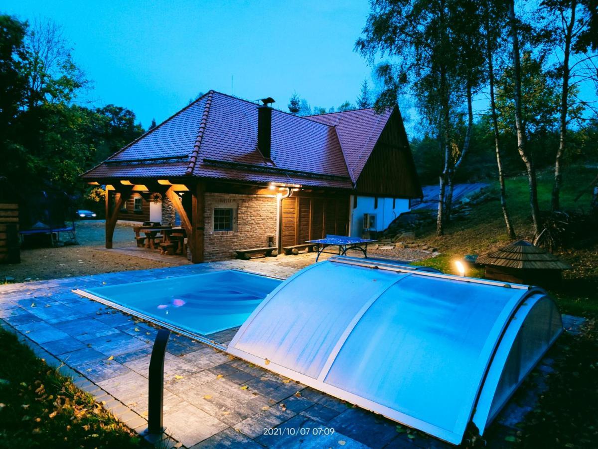 Roubenka U Zvonicky Vila Cejle Exterior foto