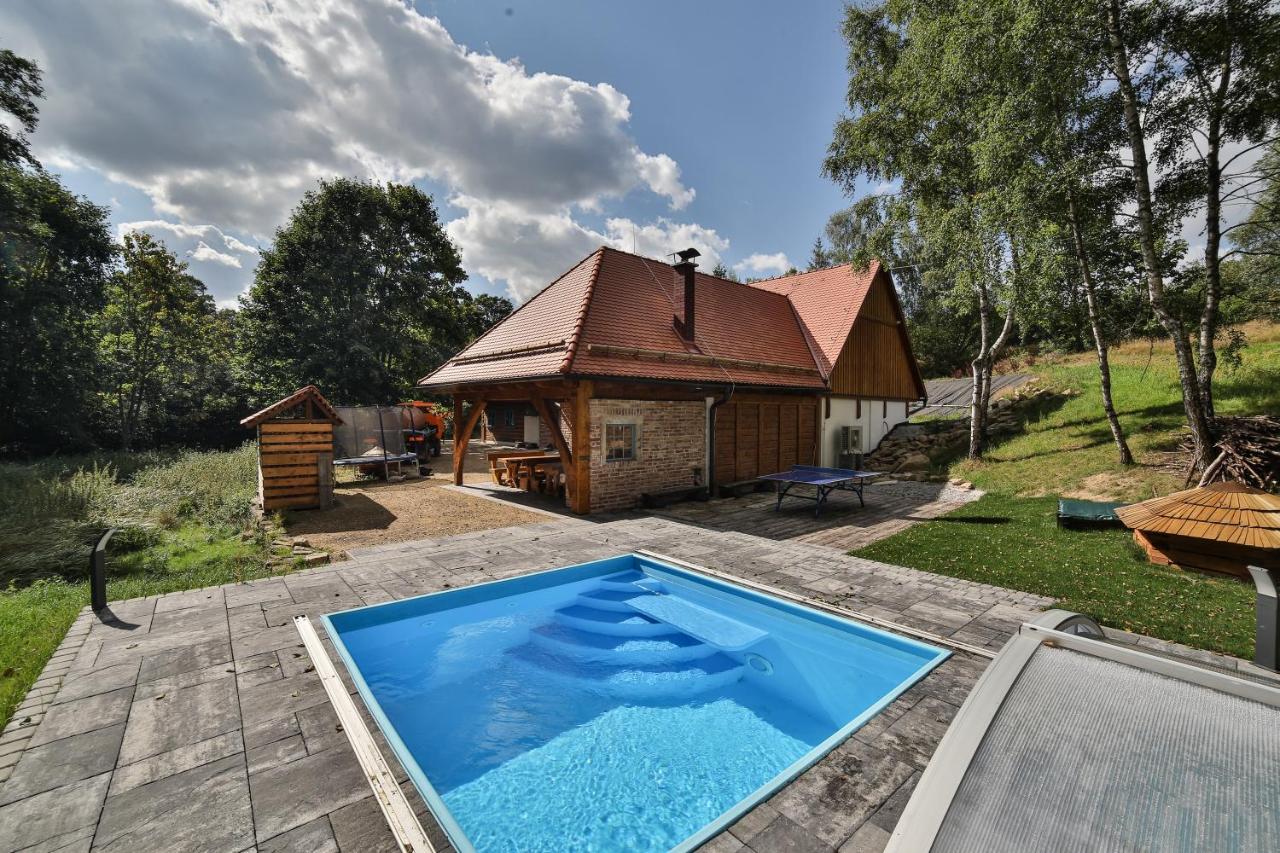 Roubenka U Zvonicky Vila Cejle Exterior foto